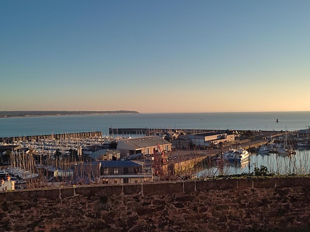 La Maison De L'Amiral Vue Sur Mer A Granville Exteriér fotografie